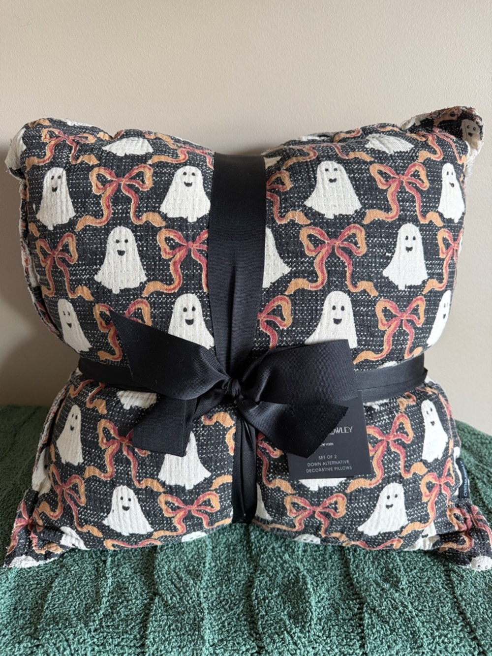 Cynthia Rowley Halloween Ghost 👻 Pillows Orange Bow Black Set of 2 NEW!